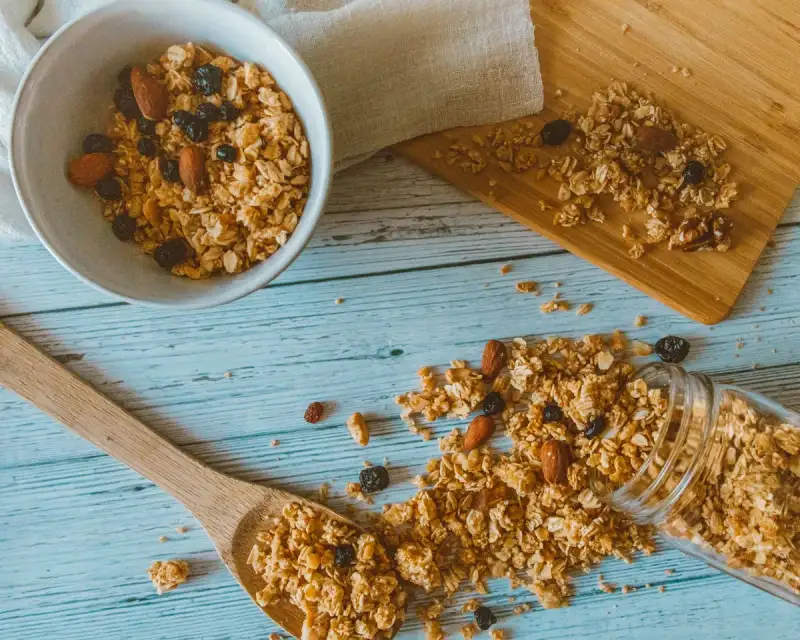 Black Forest Oat Porridge with Berries and Nuts (Vegan): A Nutritious and Delicious Antioxidant-Rich Breakfast