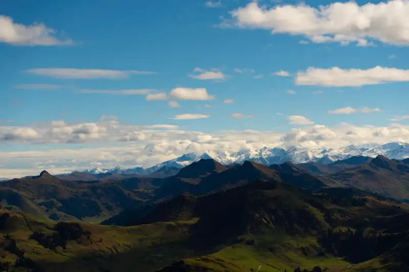 Canada's Rocky Mountains: Emerald Lakes and Alpine Adventures