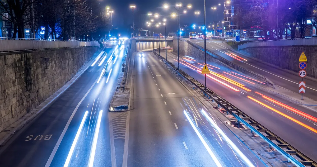 Digital twin of a smart city traffic system with real-time vehicle tracking