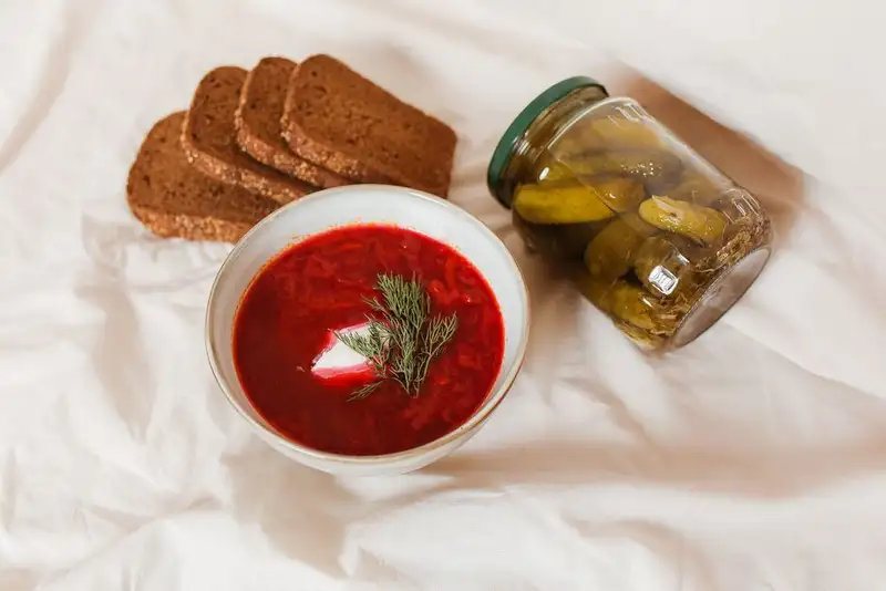 Exploring the Antioxidant-Rich Delights of Borscht with Kefir and Dill