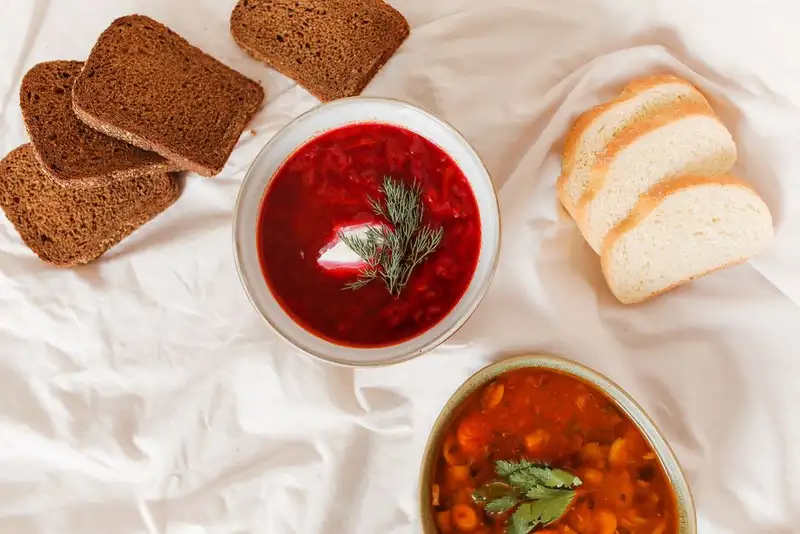 Exploring the Antioxidant-Rich Delights of Borscht with Kefir and Dill