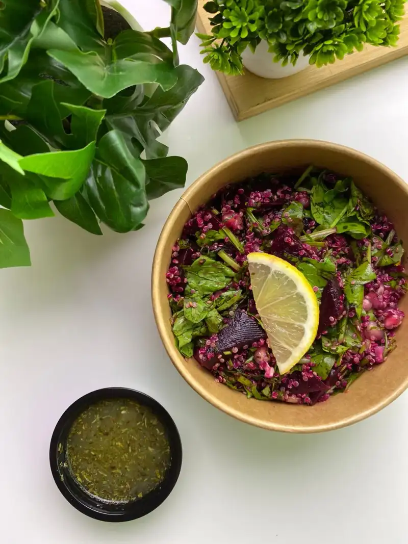 Fresh sumac salad with vibrant vegetables
