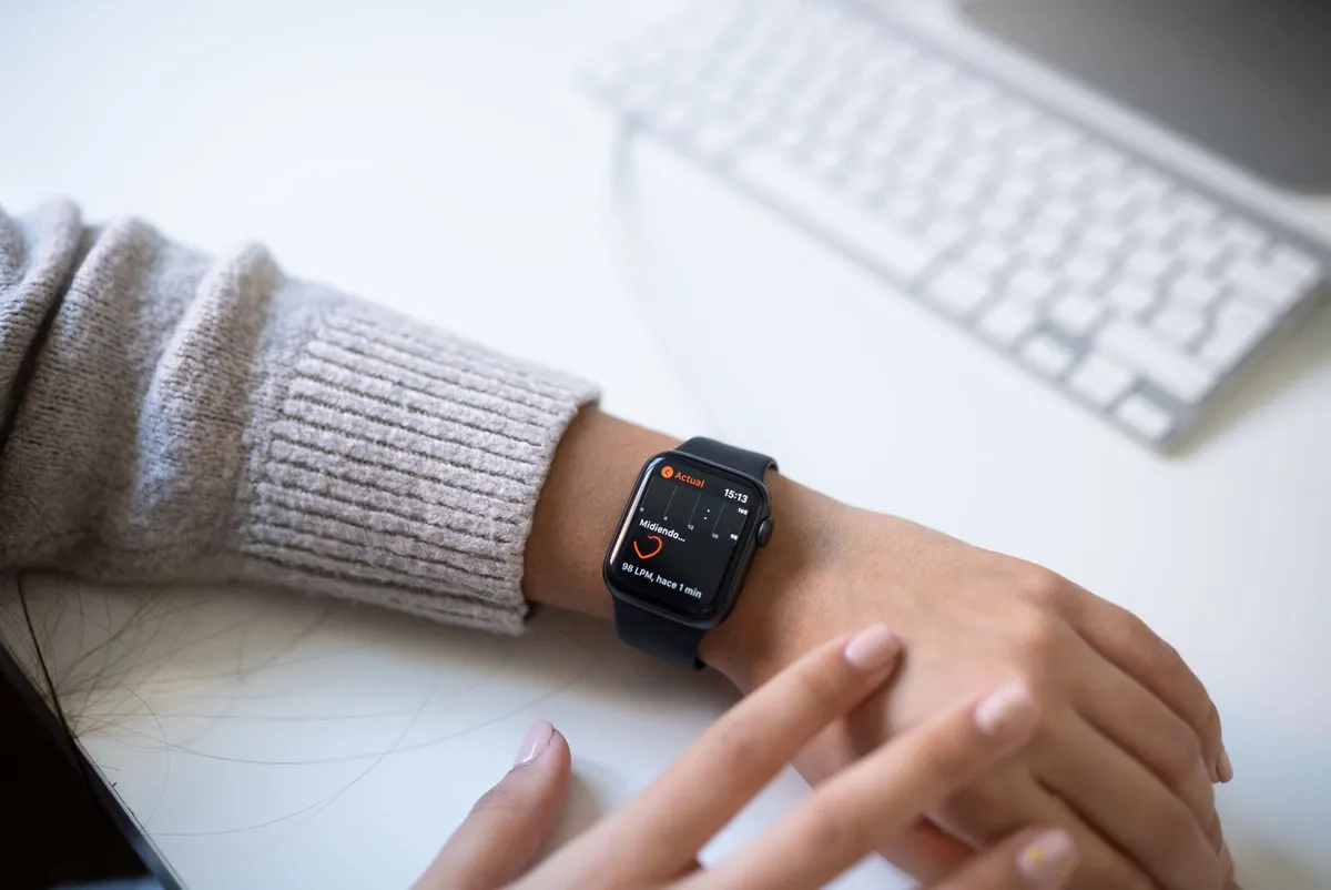 From Pulses to Predictions: How Wearable Health Tech is Evolving from Data Tracking to AI-Driven Insight