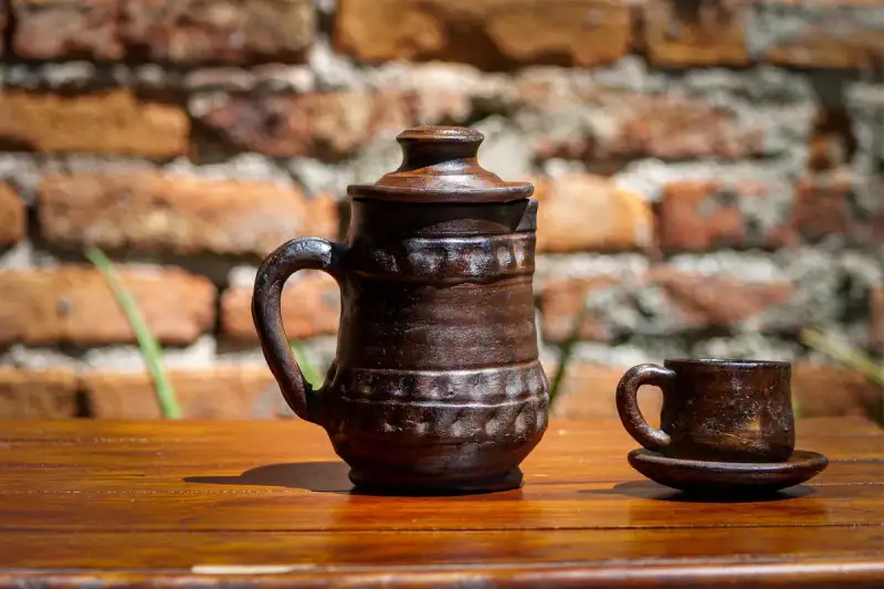 Mayan chocolate vessel