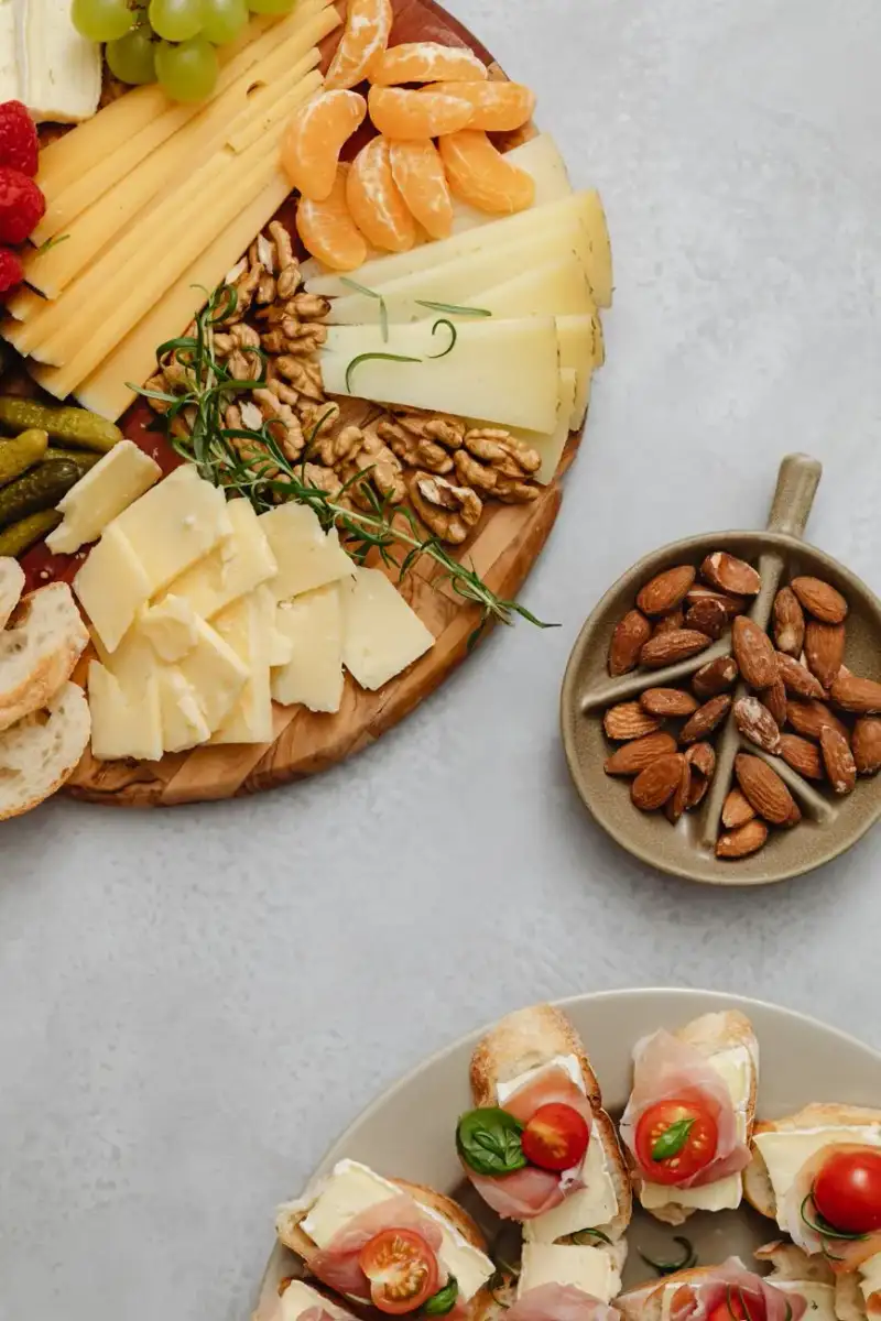 Image illustrating the fresh ingredients used in Goi Cuon