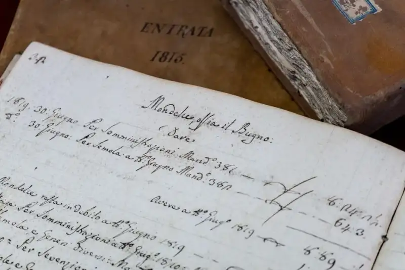 Libro stampato con marginalia del XVII secolo