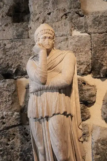 Anfore romane contenenti garum in un'antica bottega di Pompei, con etichette scritte in latino
