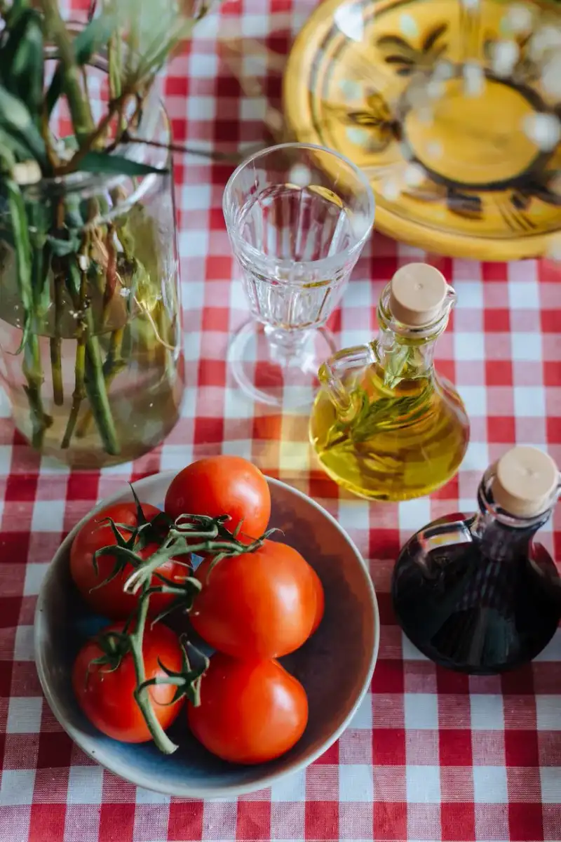 Il Respiro Antico del Mare Nostrum: La Dieta Mediterranea tra Scienza, Storia e Armonia del Vivere