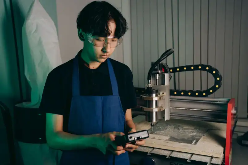 Industrial Metaworlds: How AI-Driven Digital Twins Are Redefining Real-Time Factory Automation
