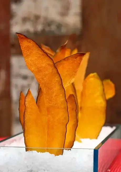 La Bottarga: Più che un Condimento, un Elixir di Mare tra Mito, Storia e Alta Cucina Italiana