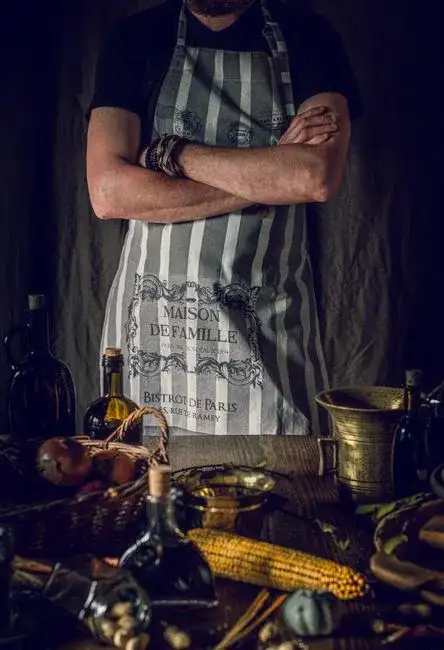 Le Garum : L'Élixir Umami Oublié de l'Empire Romain – Une Plongée dans les Abysses Salées de l'Histoire Culinaire