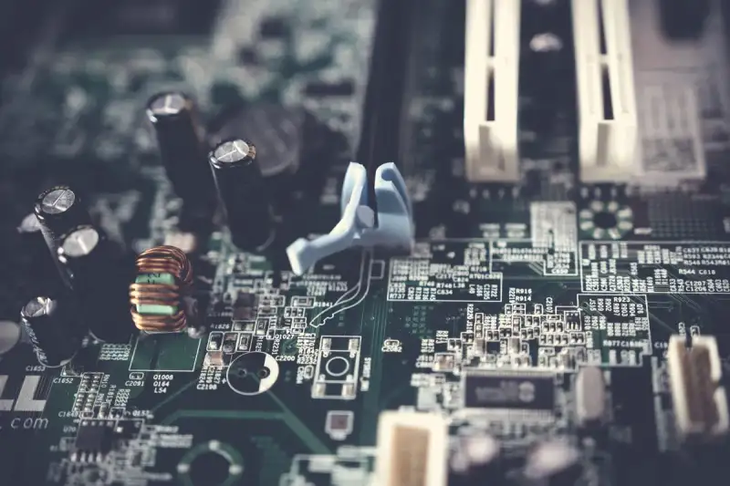 Low-Code/No-Code Platforms: Empowering Citizen Developers and Accelerating Innovation