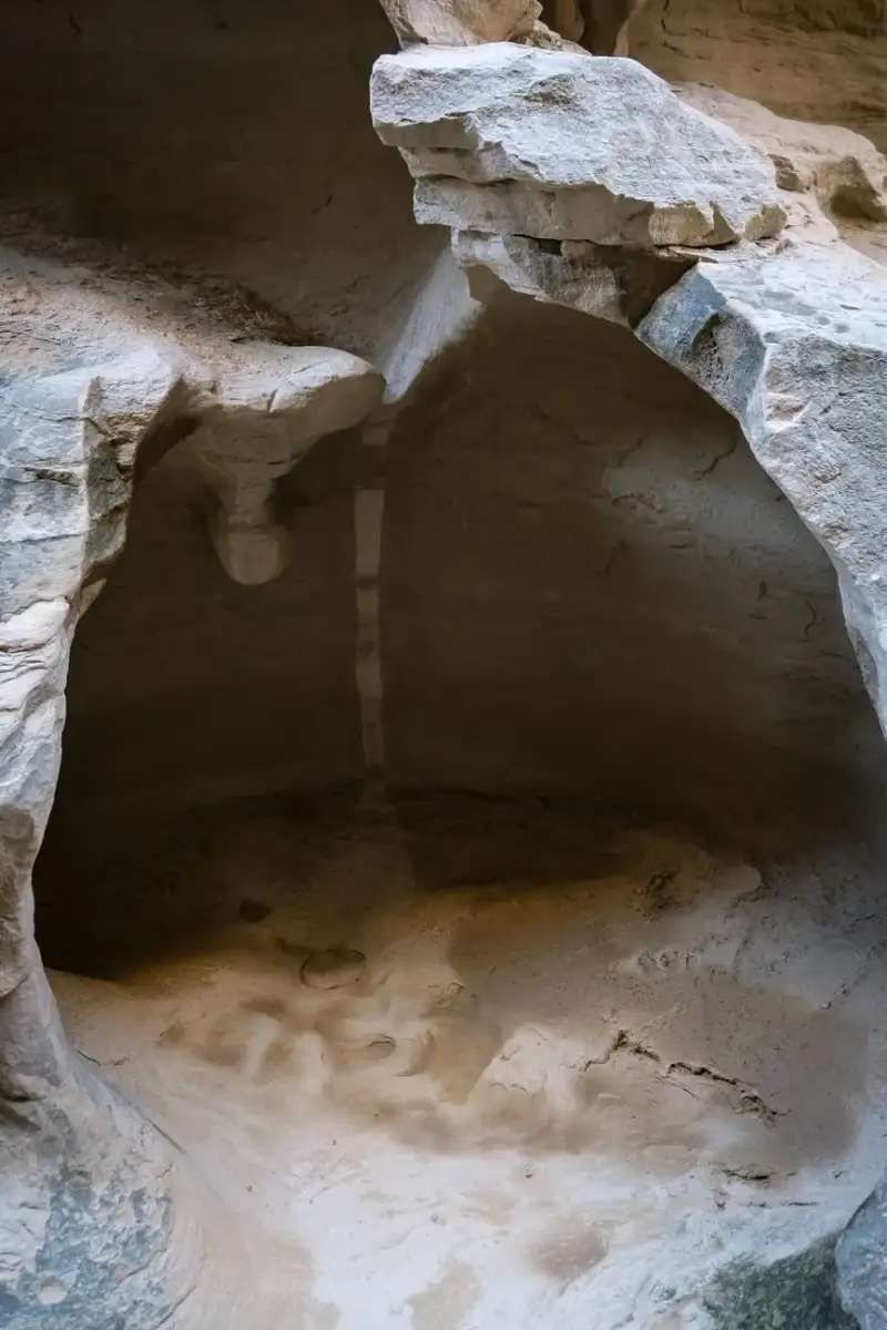 Vestiges antiques et grottes de Thessalie