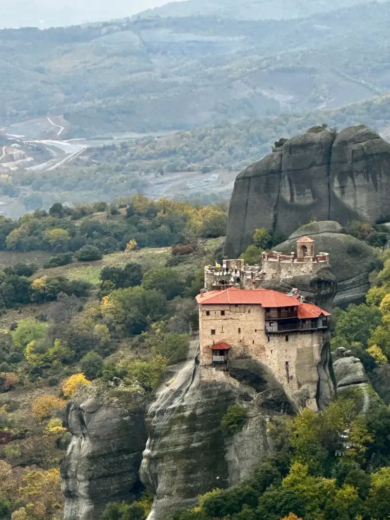 Vue panoramique des monastères de Météora