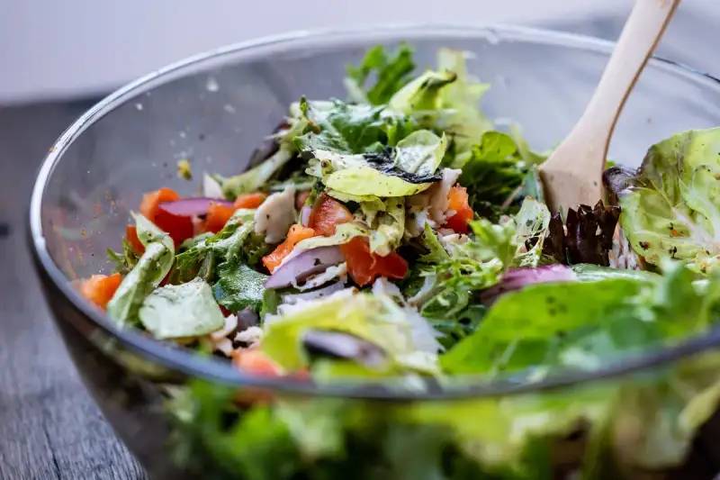 Salad assembly