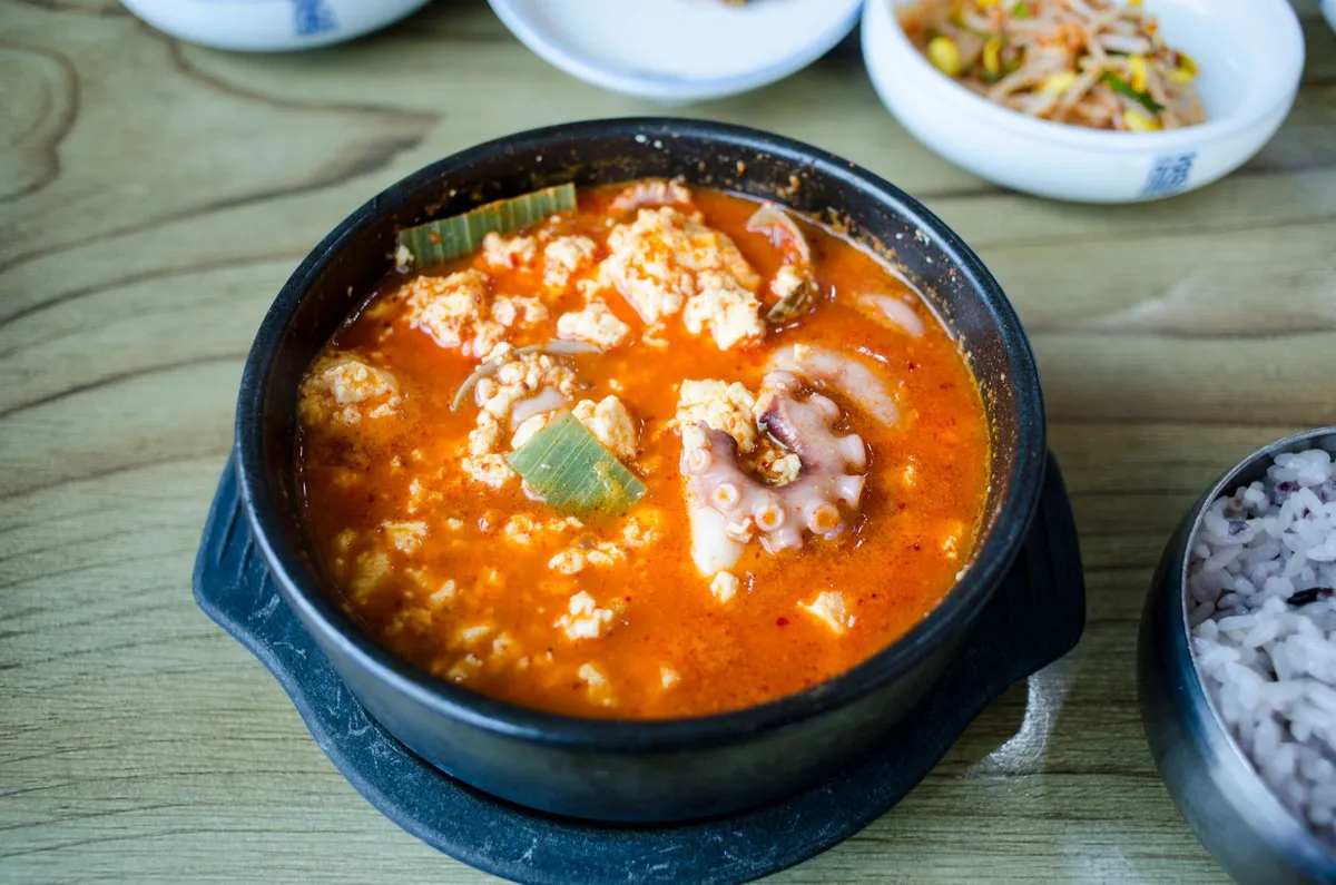 Korean budae jjigae stew