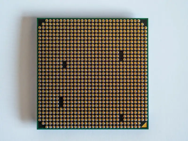 Revolutionizing Moore's Law: The Rise of Graphene-Based Semiconductors