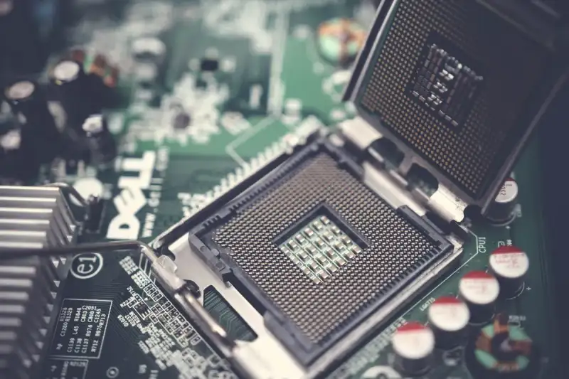 RISC-V Revolution: How Open-Source Hardware is Challenging ARM and x86 Dominance