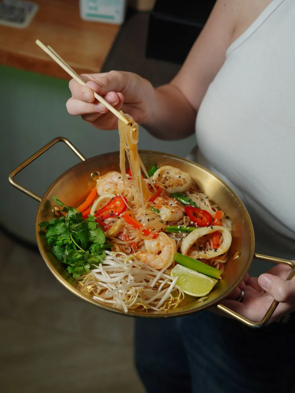 Kelp noodles in broth