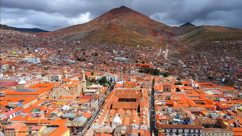Potosí: Ecos de Plata en la Montaña