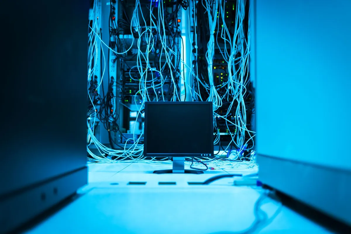 Taming the Heat: The Rise of Liquid Cooling for High-Density AI Server Racks