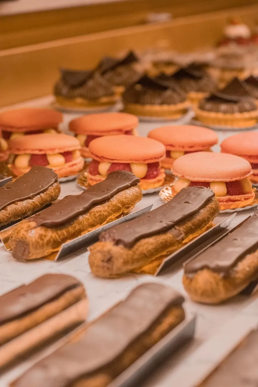 The Art of French Pastry: From Parisian Kitchens to Your Plate, Mastering Macarons, Éclairs, and Croissants