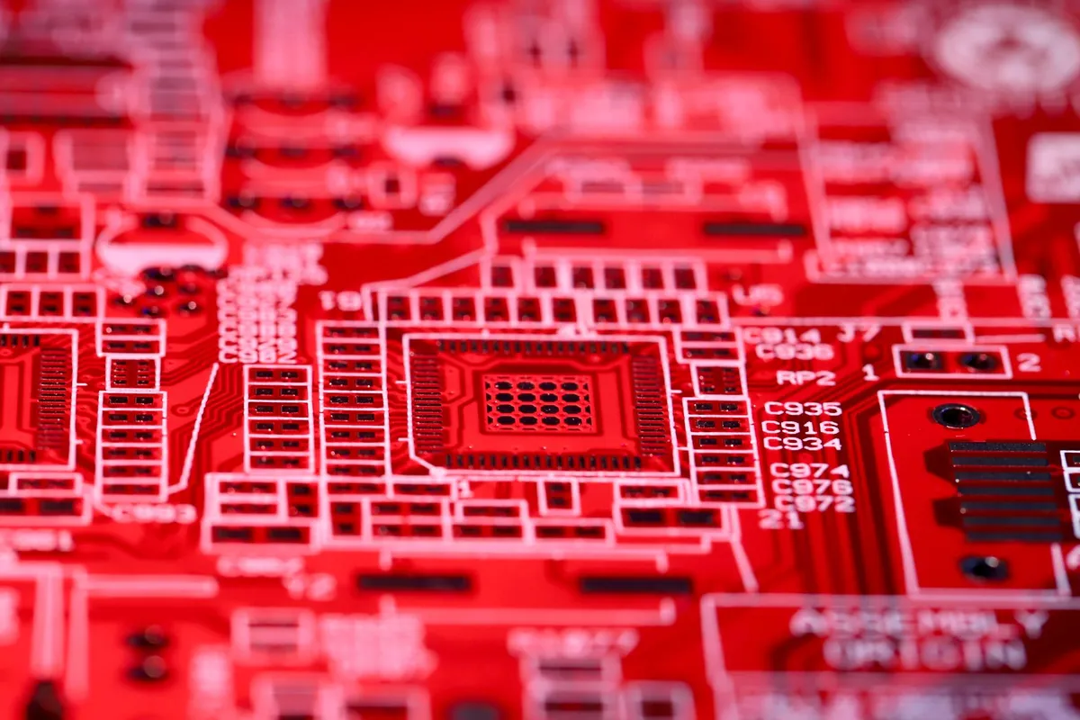 The Great Democratization: Decoding the Architectures of the Low-Code Era