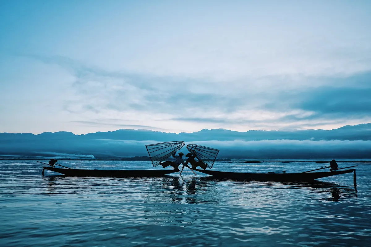 The Inle Lake Odyssey: Where Humanity Choreographs a Symphony on Still Water