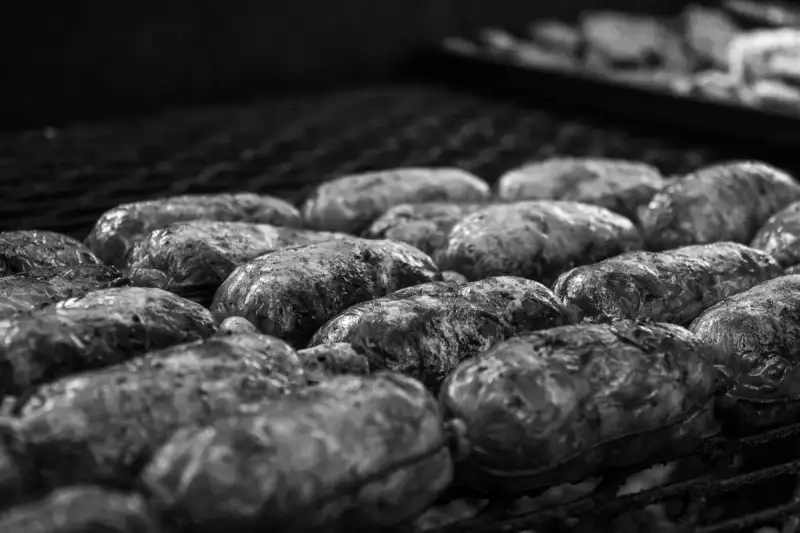 Vegan Bratwurst with Sauerkraut and Mustard: A Probiotic-Rich Delight