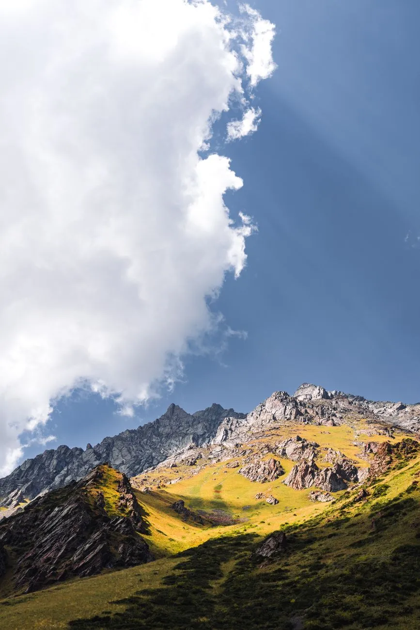 Voyage au cœur des sommets secrets du Kirghizstan : Aventures, culture et éco‑tourisme